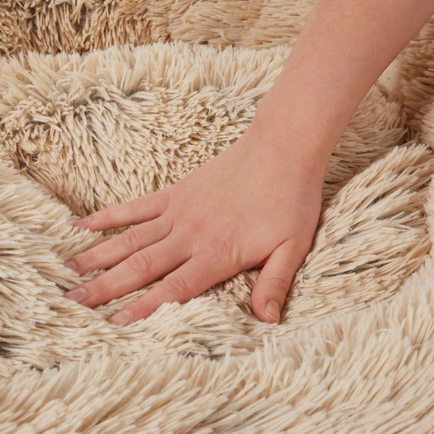 Frisco Eyelash Cat & Dog Bolster Bed & Frisco Eyelash Cat & Dog Bolster Bed 6 Frisco Eyelash Cat & Dog Bolster Bed & Frisco Eyelash Cat & Dog Bolster Bed - Image 4